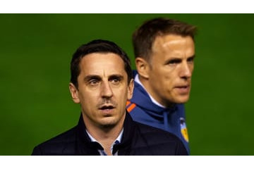 ネヴィル兄弟の悪ふざけで生まれた「すごいリアクション」が話題 画像