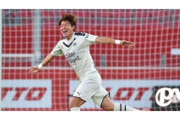 ファン・ウィジョ、フランス初ゴール！監督も惚れる「一撃必殺シュート」がこれ 画像