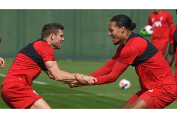 ファンダイク、ミルナーへの「年寄りイジリ」続行！“白黒”扱いする 画像