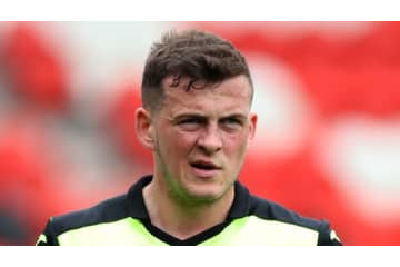 シュートが下手すぎて愛車がブッ壊れる！「思考崩壊の仰天シーン」がこれ 画像