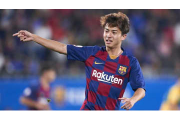 安部裕葵、バルセロナのトップチームに招集される！ピケ、デンベレらと 画像