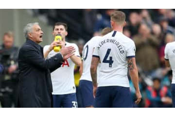 モウリーニョ、やっぱすごい！わずか1試合でポチェ前監督に並ぶ 画像