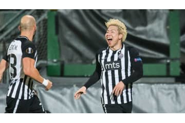 浅野拓磨、ついに来た！EL初ゴールは「爆速抜け出し」からのこれ 画像