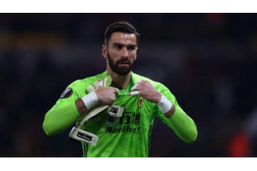 寒い冬だから…プレミア守護神、半そでキッズを救った「優しさ」がこれ 画像