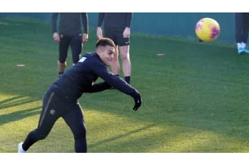 ルカク被弾！アレクシス餌食！インテル選手たちがドッジボールで大はしゃぎ 画像