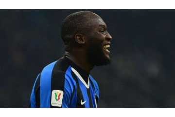 ルカクのベッドがデカすぎると話題に 画像