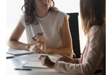 女の敵は、女。突如呼び出された人事部で突きつけられた、理不尽な宣告とは 画像