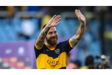 36歳デ・ロッシ、ついに現役引退へ 「あと10年やりたかった…」 画像