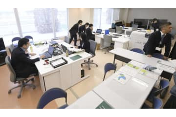 福島・双葉、地元で一部業務再開 画像