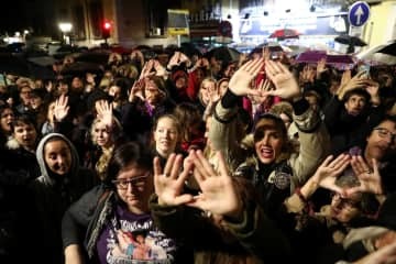 スペイン、法改正で女性保護強化 画像