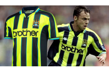 マンチェスター・シティ、人気の「brother」レトロジャージ！昔のユニも見る 画像