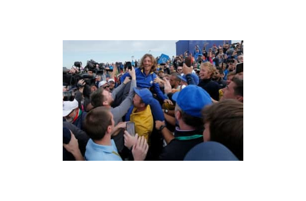 ファンあってこそのライダーカップという考えを持つ選手は多い（撮影：GettyImages)
