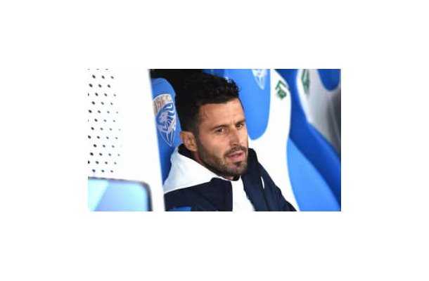 湘南から若月大和が貸出中のシオン、あのW杯王者グロッソ氏が監督に