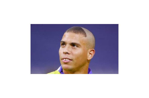 「あれはひどかった」 ロナウド、日韓W杯の伝説“大五郎カット”をいまさら謝罪する