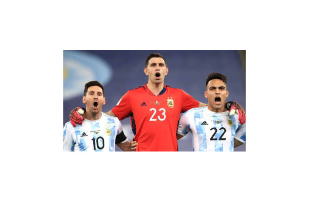 「メッシとプレーすると超サイヤ人になれる」 アルゼンチン代表GK、“ドラゴンボール”で説明する
