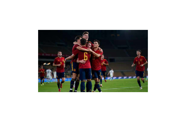スペインサッカーはやっぱスゴイ！U-21代表の「最深部から壊す超速ゴール」がこれ