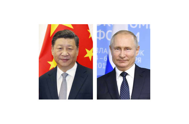 中国の習近平国家主席（左）、ロシアのプーチン大統領