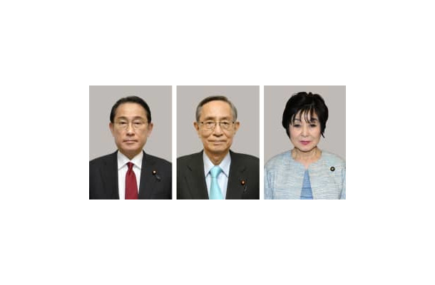 （左から）岸田文雄首相、細田博之衆院議長、山東昭子参院議長