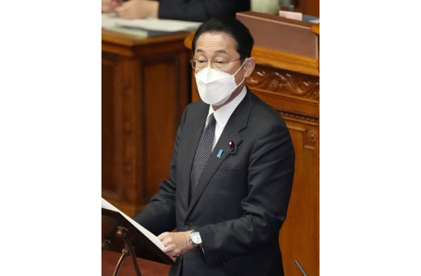 参院本会議の代表質問で答弁する岸田首相＝21日午前