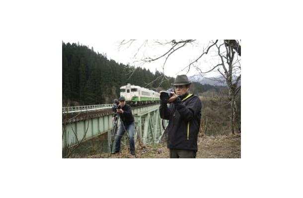 映画「霧幻鉄道」の撮影風景（映画只見線製作委員会提供）