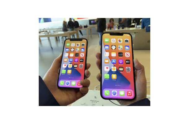 米アップルの「iPhone」（共同）