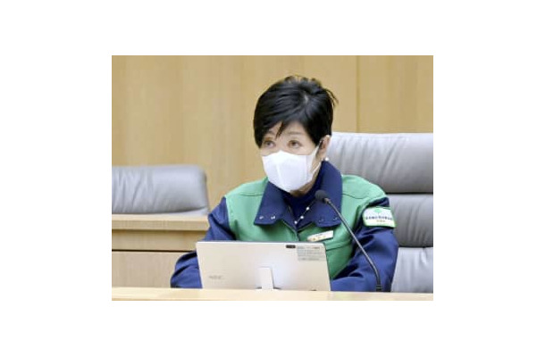 東京都の新型コロナウイルスのモニタリング会議に出席した小池百合子知事＝10日午後、都庁（東京都提供）