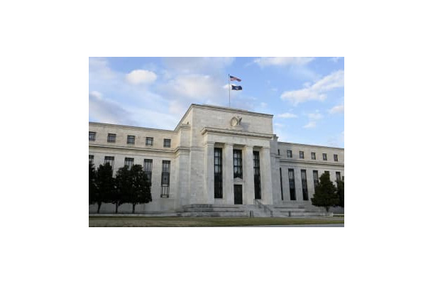 デジタルドルの課題をまとめた米連邦準備制度理事会（FRB）の本部＝1月、ワシントン（共同）