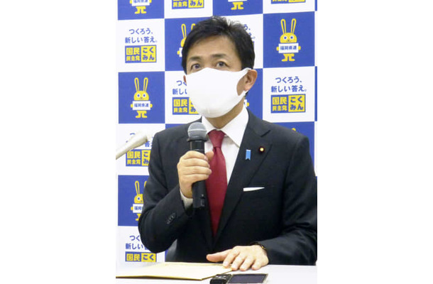 記者会見する国民民主党の玉木代表＝13日午前、福岡市