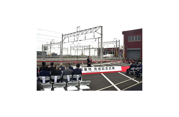 JR九州などが長崎県大村市で開いた、大村車両基地の完成記念式典＝19日午前