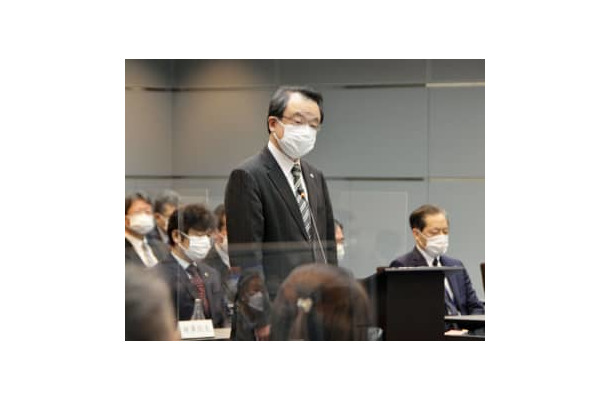 検察長官会同で訓示する林真琴検事総長＝24日午前、法務省