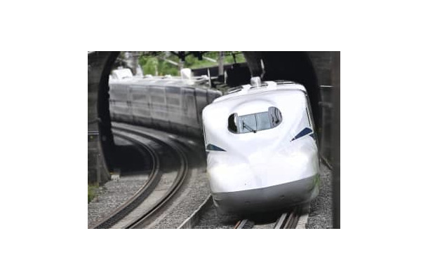 快適性を高めた「N700S」＝2020年7月、神奈川県大磯町