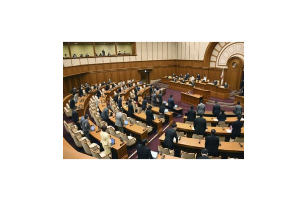 IRの事業内容をまとめた区域整備計画を賛成多数で承認した大阪市議会＝29日午後