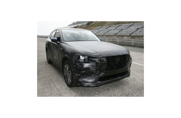 マツダの「CX―60」の試作車＝3月、山口県美祢市