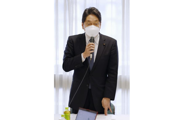 自民党安全保障調査会の全体会合で、あいさつする小野寺五典会長＝21日午後、東京・永田町の党本部