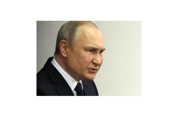 4月、ロシア・サンクトペテルブルクで演説するプーチン大統領（ゲッティ＝共同）