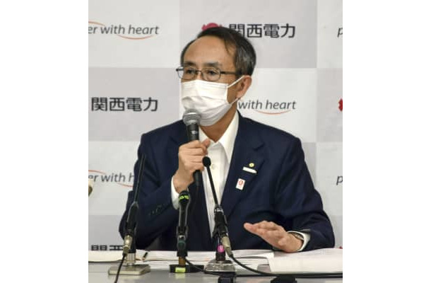 6月下旬の退任を前に、記者会見する関西電力の森本孝社長＝6日午後、大阪市