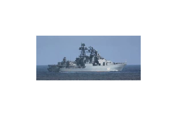 北海道東方の太平洋で活動したロシア海軍の駆逐艦＝9日（防衛省統合幕僚監部提供）