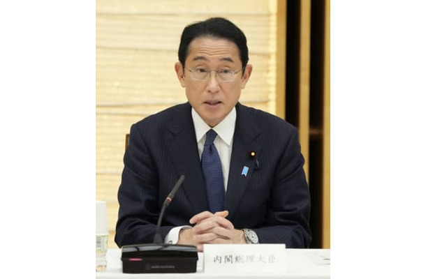 国家戦略特区諮問会議の会合であいさつする岸田首相＝13日午後、首相官邸
