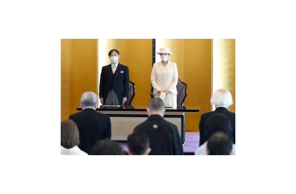 第78回日本芸術院賞の授賞式に出席される天皇、皇后両陛下＝20日午前、東京・上野の日本芸術院会館（代表撮影）