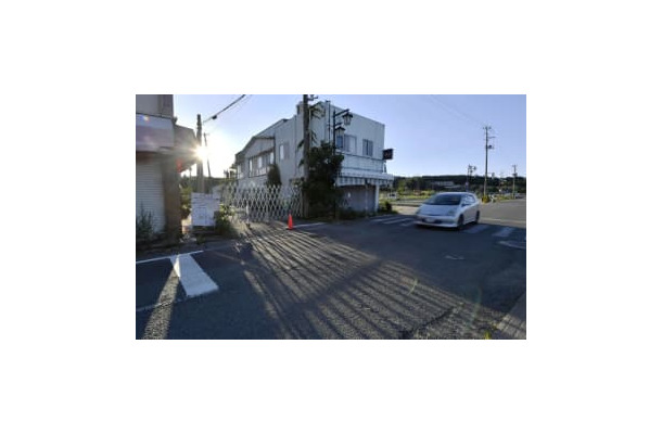 東京電力福島第1原発が立地する福島県大熊町で、帰還困難区域の一部の避難指示が解除された。居住は可能になったが人けは少なかった＝30日午後