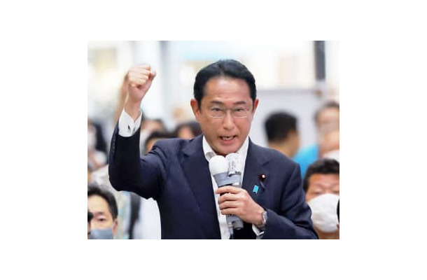 長崎市で街頭演説する自民党総裁の岸田首相＝5日午後