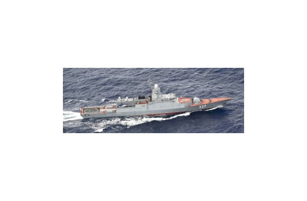 東シナ海へ北上したロシア海軍のフリゲート艦＝5日（防衛省統合幕僚監部提供）