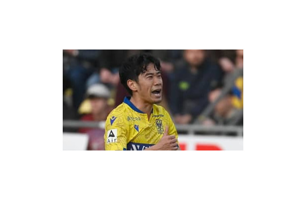 「顔が凹んだ」 香川真司、顔面エルボーに激怒！元審判も同意