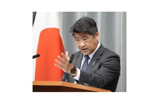 記者会見する木原官房副長官＝1日午前、首相官邸