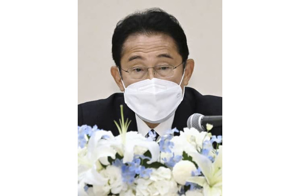 長崎市で記者会見する岸田首相＝9日午後（代表撮影）