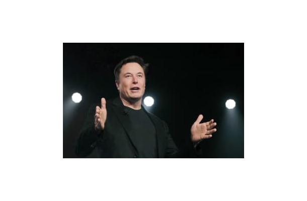 米テスラのイーロン・マスクCEO＝2019年3月、米カリフォルニア州（AP＝共同）