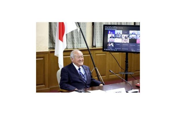 オンライン形式で開かれたG7財務相・中央銀行総裁会議に出席する鈴木財務相＝2日午後、財務省