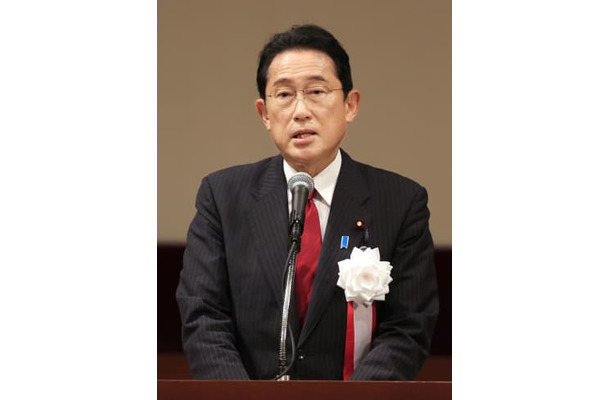 自民党岸田派の研修会であいさつする岸田首相＝6日午後、東京都内のホテル