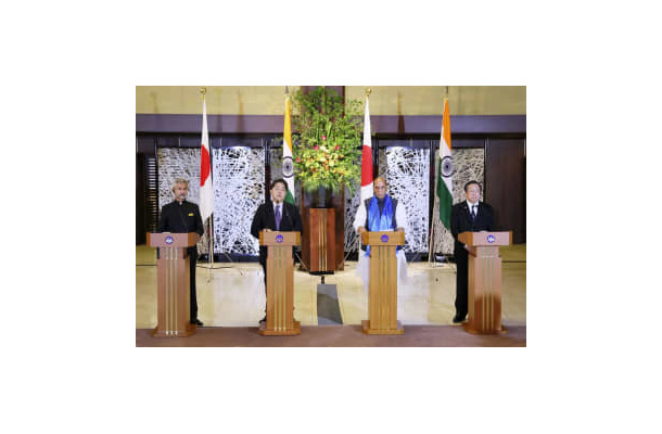 日印外務・防衛閣僚協議を終え、共同記者発表する（左から）インドのジャイシャンカル外相、林外相、シン国防相、浜田防衛相＝8日午後、東京都内（代表撮影）