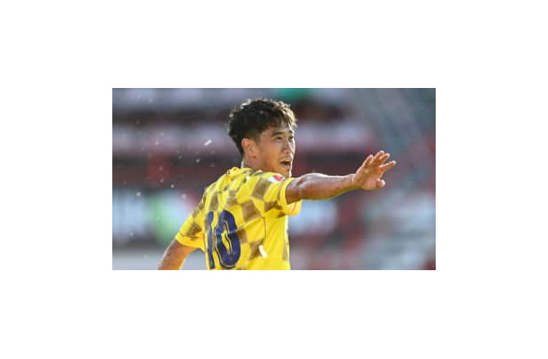 香川真司、電車使ってあのチームの試合生観戦！「なんてスタジアム」とビビる